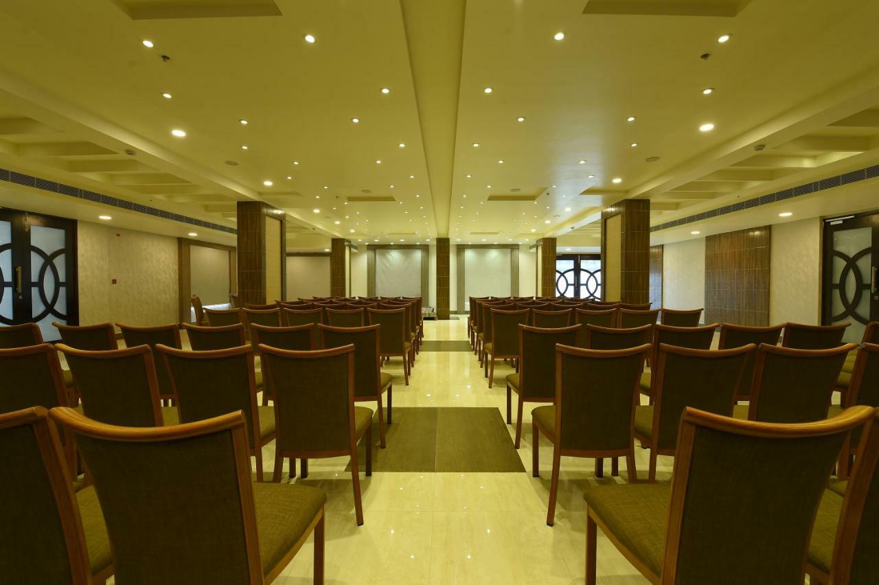 Mayas Kem Pride Tiruchirappalli Εξωτερικό φωτογραφία